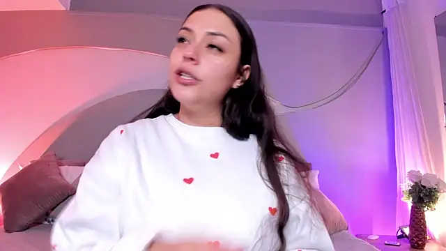 Nicolle W online show from March 20, 2026, 11:48 am