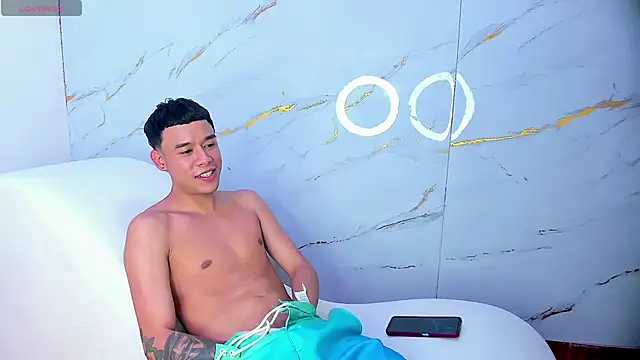 SecretsParty online show from November 1, 2025, 8:22 pm