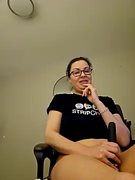 RebeccaXO  online show from February 7, 2025, 3:34 am