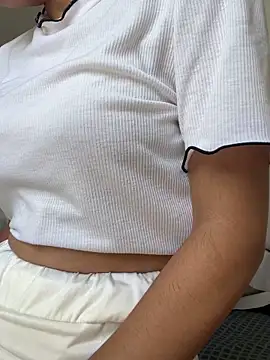 DulceMya6 online show from March 24, 2026, 2:33 pm