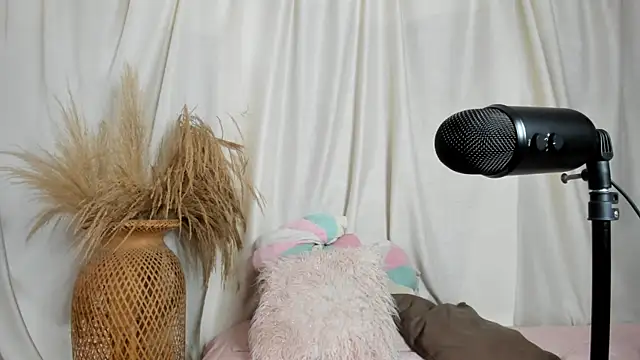 susy angel online show from September 13, 2025, 1:11 pm