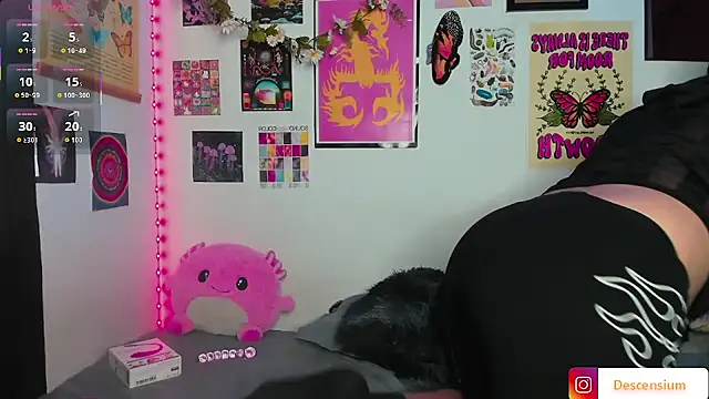 johnnyalx online show from December 13, 2025, 7:53 pm