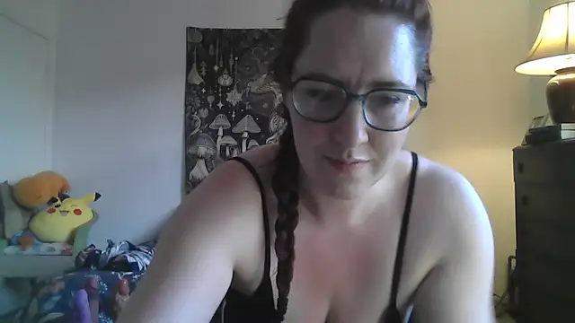 Snapshot of CuriousKitty345 chatting on May 25, 2026, 8:26 pm CuriousKitty345 online show from May 25, 2026, 8:26 pm