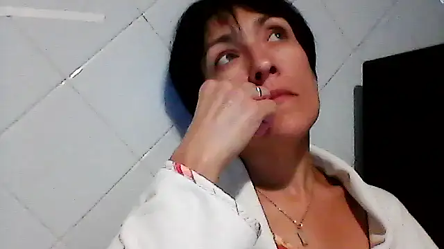 SunnyAmorre online show from September 9, 2025, 10:20 pm