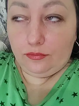 Rini333 online show from April 1, 2026, 9:32 am