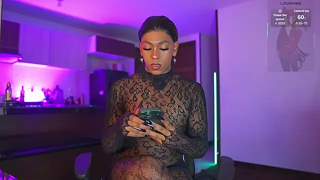 AmberRaus online show from November 15, 2025, 3:37 am