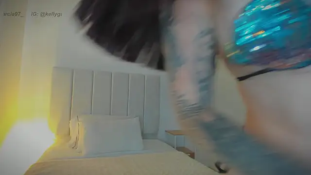 Ally Snow online show from April 10, 2026, 2:11 pm