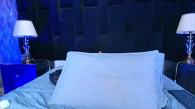 shelsyloreds online show from January 31, 2025, 6:25 pm