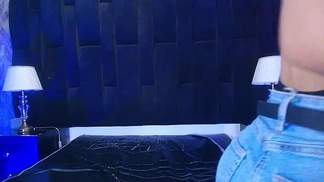 shelsyloreds online show from February 1, 2025, 11:54 am