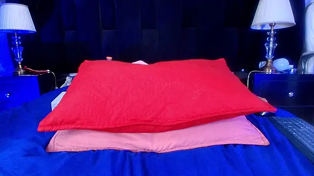 shelsyloreds online show from March 4, 2025, 2:53 pm