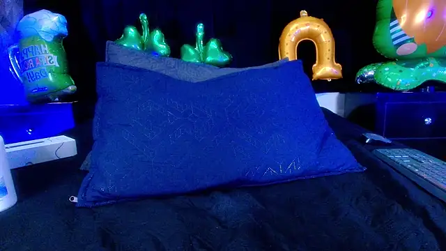 shelsyloreds online show from March 14, 2025, 3:36 pm