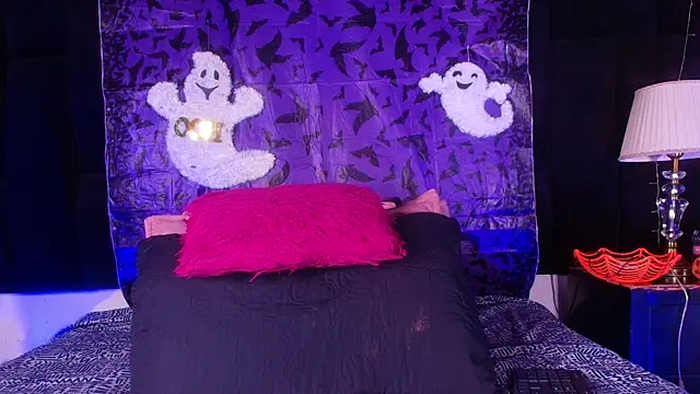 shelsyloreds online show from October 20, 2025, 12:16 pm