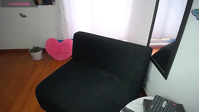 Snapshot of sexylatina001 chatting on October 16, 2025, 2:18 pm sexylatina001 online show from October 16, 2025, 2:18 pm