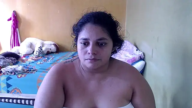 yulieth bbw online show from April 17, 2026, 6:44 pm