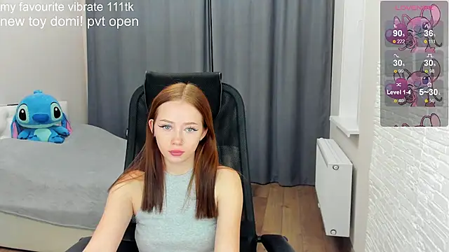 Hot Mia  online show from December 2, 2024, 1:57 pm