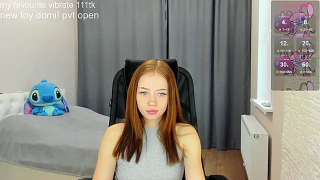 Hot Mia  online show from December 4, 2024, 8:23 am