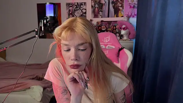 boobsybootie online show from December 5, 2024, 12:33 pm