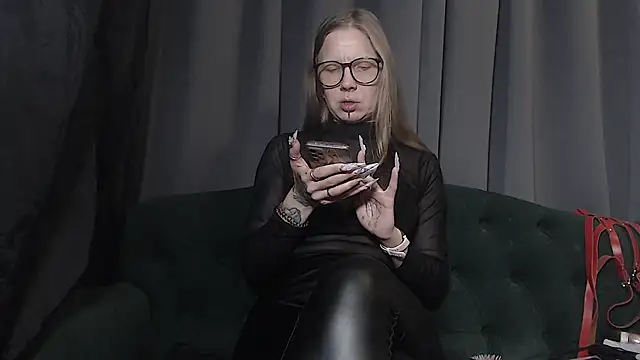 Snapshot of alexandra_zaryanova chatting on April 25, 2026, 9:45 am alexandra zaryanova online show from April 25, 2026, 9:45 am