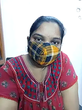 Snapshot of lovely-latha chatting on January 4, 2025, 4:55 am lovely-latha online show from January 4, 2025, 4:55 am