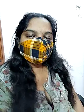 Snapshot of lovely-latha chatting on January 7, 2025, 5:22 am lovely-latha online show from January 7, 2025, 5:22 am