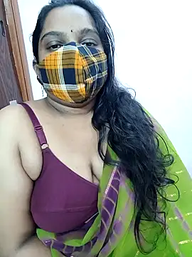 Snapshot of lovely-latha chatting on January 7, 2025, 7:06 pm lovely-latha online show from January 7, 2025, 7:06 pm