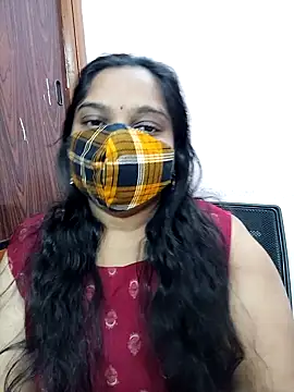 Snapshot of lovely-latha chatting on January 9, 2025, 4:08 am lovely-latha online show from January 9, 2025, 4:08 am