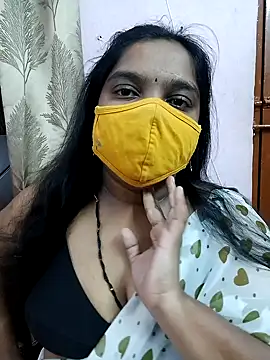 Snapshot of lovely-latha chatting on February 10, 2025, 3:32 pm lovely-latha online show from February 10, 2025, 3:32 pm