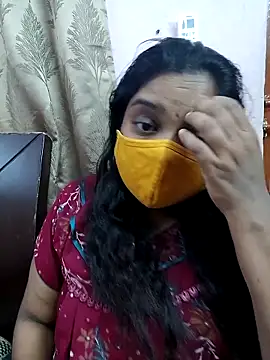 Snapshot of lovely-latha chatting on February 19, 2025, 10:23 am lovely-latha online show from February 19, 2025, 10:23 am