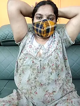 Snapshot of lovely-latha chatting on October 9, 2025, 5:38 am lovely-latha online show from October 9, 2025, 5:38 am