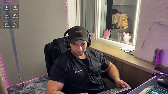 Snapshot of michaelbradleu chatting on July 10, 2026, 7:49 pm michaelbradleu online show from July 10, 2026, 7:49 pm