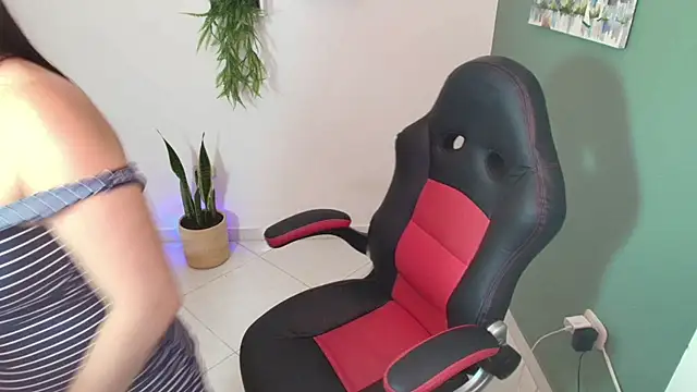 bella 99  online show from January 9, 2025, 2:40 pm