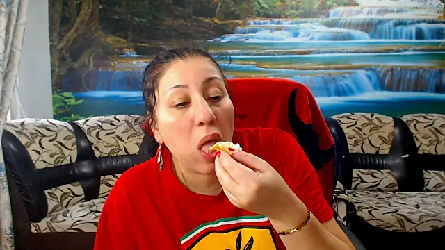 MoistMady online show from February 26, 2026, 6:23 am