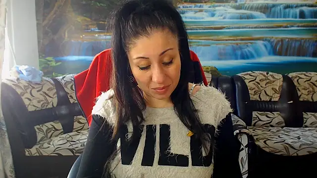 MoistMady online show from March 4, 2026, 12:44 pm