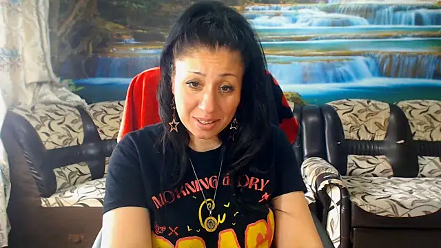 Snapshot of MoistMady chatting on May 22, 2026, 10:10 am MoistMady online show from May 22, 2026, 10:10 am
