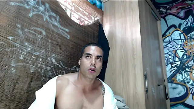 Justin Frank online show from November 30, 2025, 9:19 pm