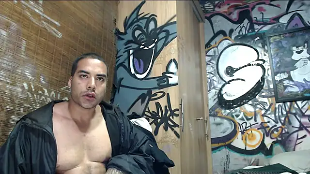 Snapshot of Justin_Frank chatting on June 5, 2026, 11:32 pm Justin Frank online show from June 5, 2026, 11:32 pm