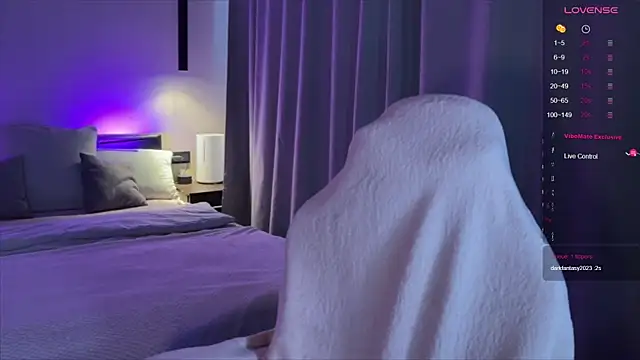 elinanortas online show from November 28, 2025, 4:37 am