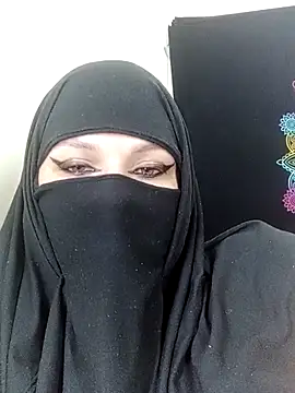 evelyn  salah online show from October 22, 2025, 11:04 pm