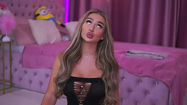 Snapshot of AshleySinn chatting on March 11, 2025, 5:13 pm AshleySinn online show from March 11, 2025, 5:13 pm