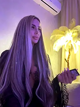 Snapshot of AshleySinn chatting on October 7, 2025, 8:28 pm AshleySinn online show from October 7, 2025, 8:28 pm