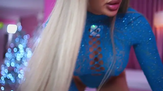 Snapshot of AshleySinn chatting on December 20, 2025, 10:00 am AshleySinn online show from December 20, 2025, 10:00 am