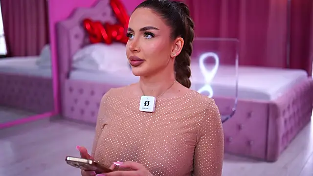 Snapshot of AshleySinn chatting on February 5, 2026, 10:20 am AshleySinn online show from February 5, 2026, 10:20 am