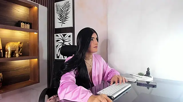 Snapshot of Scarleett_22 chatting on July 7, 2026, 8:02 pm Scarleett 22 online show from July 7, 2026, 8:02 pm