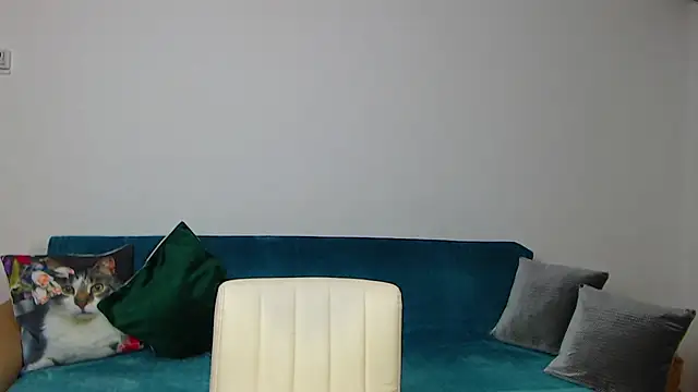 SaraDaisy online show from February 26, 2025, 9:05 pm