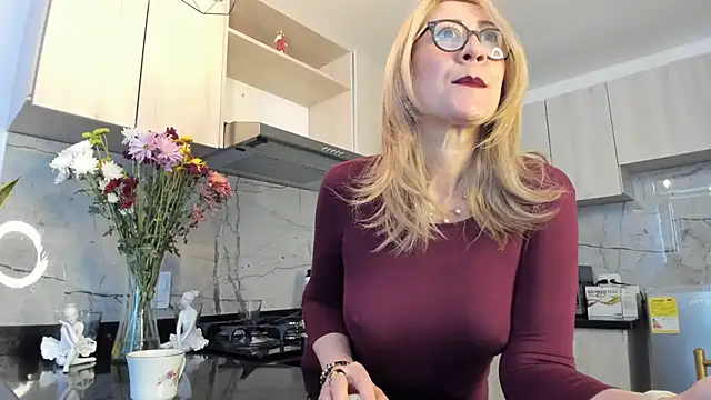 ashleymilf 1 online show from February 21, 2025, 6:26 pm