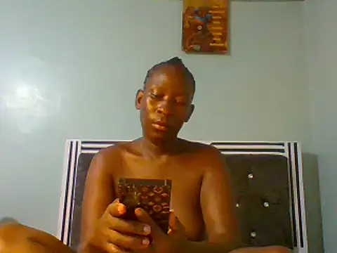 blackcuteebony online show from February 12, 2025, 6:08 am