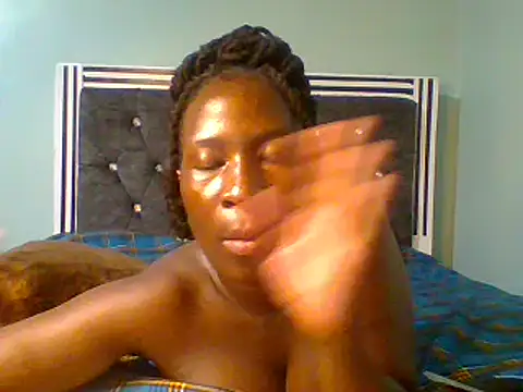 blackcuteebony online show from March 13, 2025, 1:50 pm