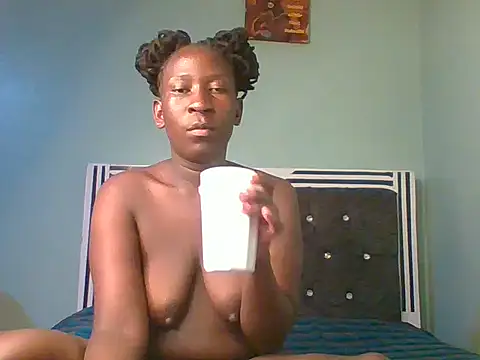 blackcuteebony online show from October 5, 2025, 7:45 pm