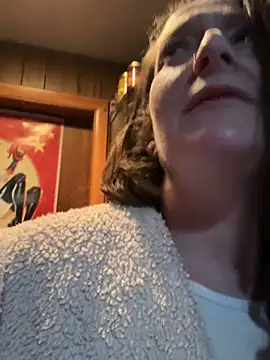 Mini And The Bear online show from April 16, 2026, 4:41 pm