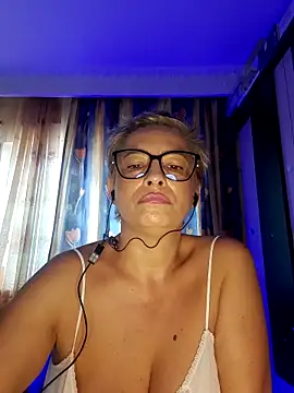 BellaBellaHot online show from September 14, 2025, 12:04 pm